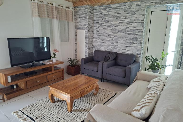 &Agrave; louer &ndash; Maison meubl&eacute;e T3 avec jacuzzi &ndash; La Plaine des Palmistes