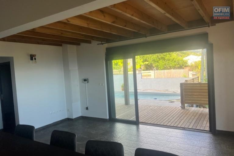 &Agrave; louer &ndash; Belle villa F4 avec piscine &ndash; Quartier du Manirons