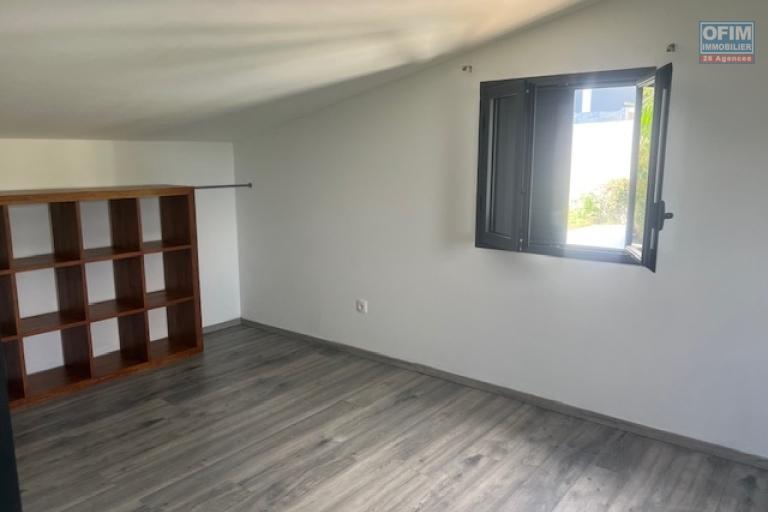 &Agrave; louer &ndash; Belle villa F4 avec piscine &ndash; Quartier du Manirons