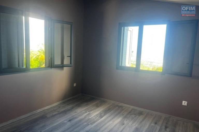 &Agrave; louer &ndash; Belle villa F4 avec piscine &ndash; Quartier du Manirons