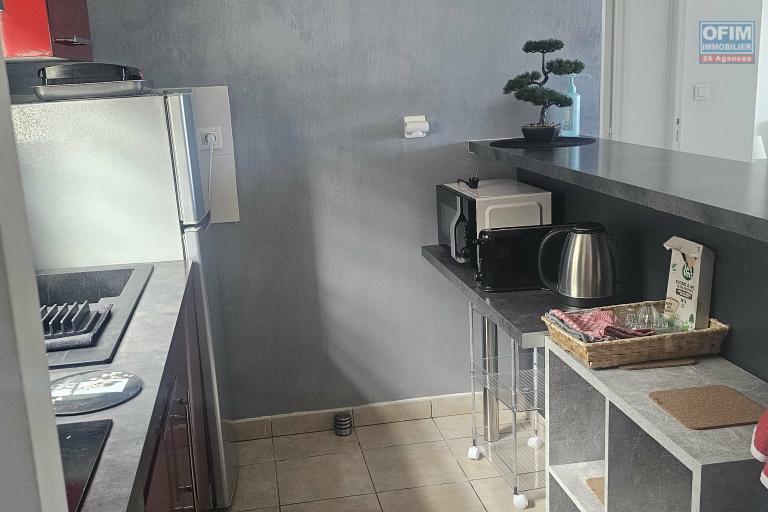 A louer appartement T2 vide à Saint Leu avec vue mer et environnement calme