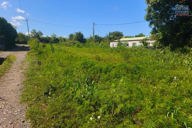 Terrain constructible 501 m² – La Rivière Saint-Louis – 159 000 €