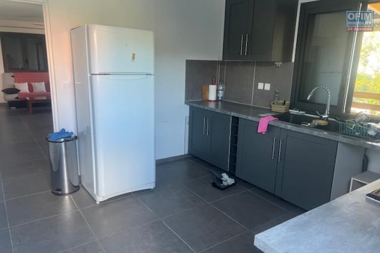 Location villa F5 meublée – Vue agréable à L’Étang-Salé les Hauts