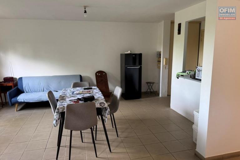 A louer grand studio d'environ 35 m² avec jardin privatif proche de l'université le Tampon