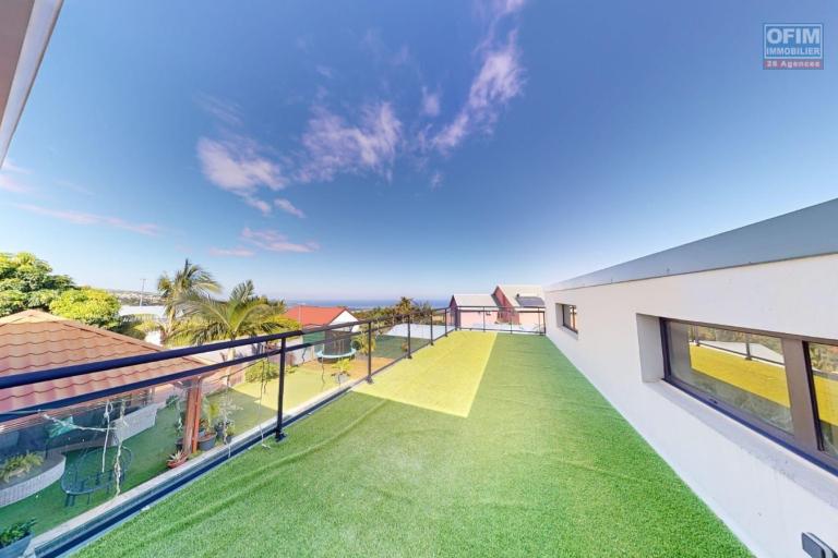 VILLA CONTEMPORAINE D&rsquo;EXCEPTION &ndash; ENTRE CIEL, MER ET LUMI&Egrave;RE &agrave; SANS SOUCI 97411 &agrave; 7 min du CHOR