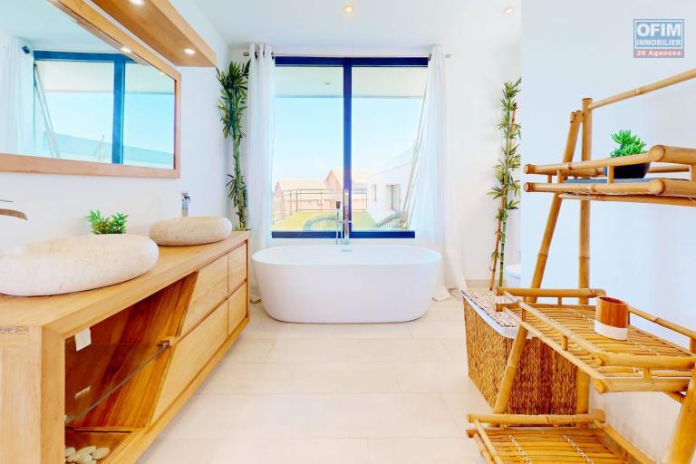 VILLA CONTEMPORAINE D&rsquo;EXCEPTION &ndash; ENTRE CIEL, MER ET LUMI&Egrave;RE &agrave; SANS SOUCI 97411 &agrave; 7 min du CHOR