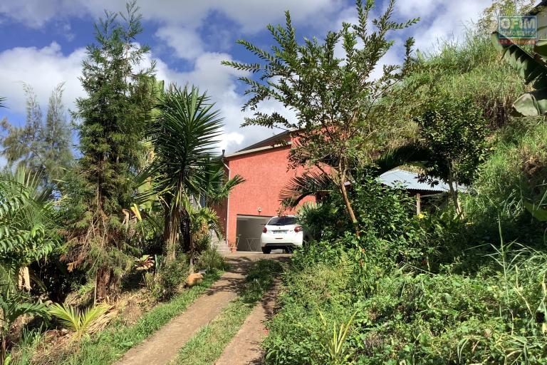 A louer maison meublée dans un écrin de verdure