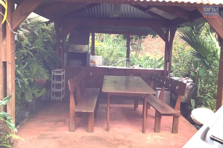 A louer maison meublée dans un écrin de verdure