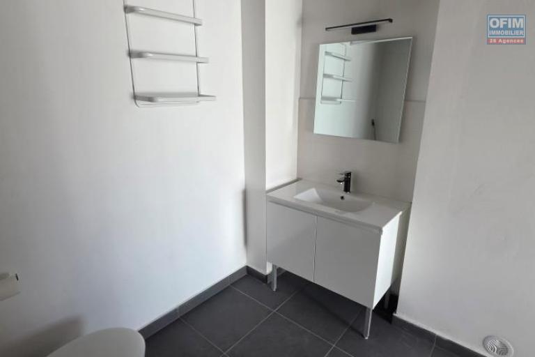 A louer studios neufs pour &eacute;tudiants, MEUBLE, EQUIPE ET AMENAGE, Haut de gamme le Tampon centre ville
