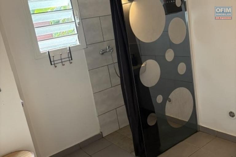 A LOUER Maison de type F2 sur SAINT-GILLES LES HAUTS &agrave; 700 euros!!