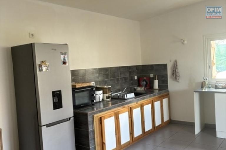 A LOUER Maison de type F2 sur SAINT-GILLES LES HAUTS &agrave; 700 euros!!