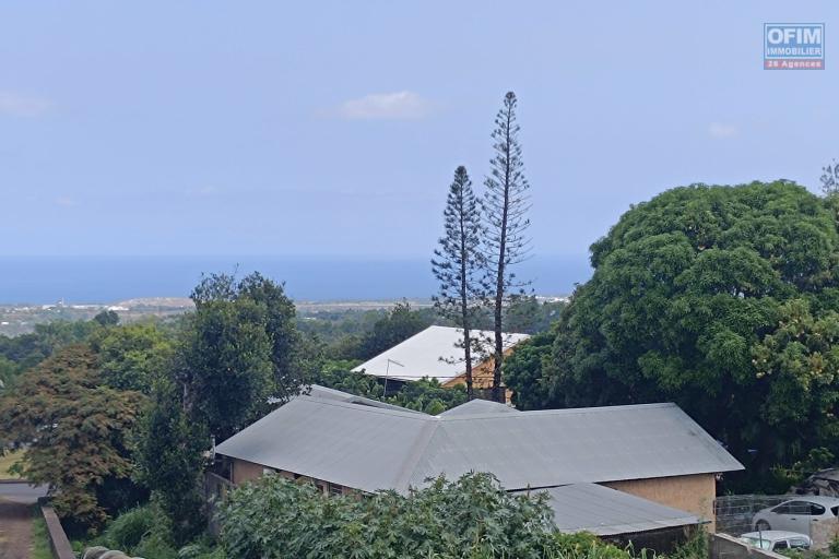  Charmante villa duplex 3 chambres r&eacute;nov&eacute;e avec vue mer &agrave; Ravine des Cabris