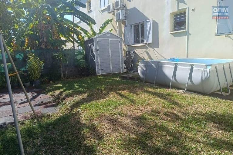 A vendre appartement 3 chambres avec jardin de 200 m2 à la Ravine des Cabris