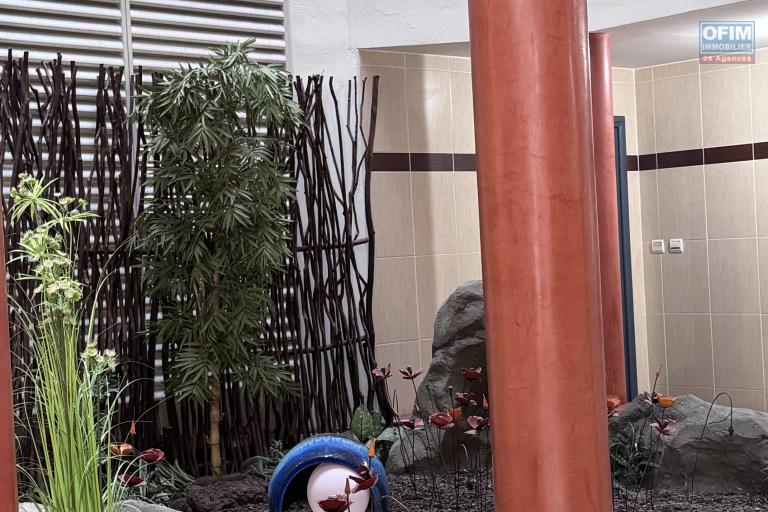A louer bel appartement F2 sur la r&eacute;sidence COQUELICOTS 1 &agrave; Sainte Clotilde.