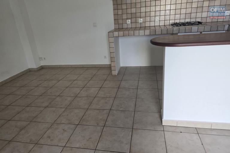 &Agrave; VENDRE &agrave; Saint-Andr&eacute; duplex F3 de 60m2