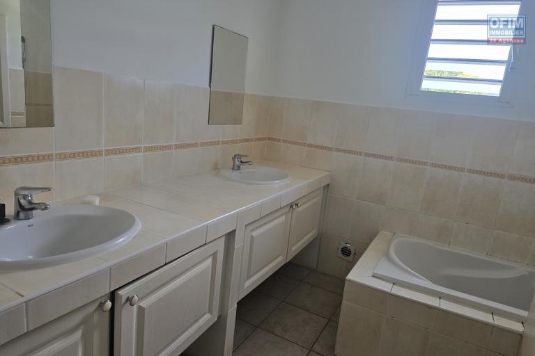 &Agrave; VENDRE &agrave; Saint-Andr&eacute; duplex F3 de 60m2