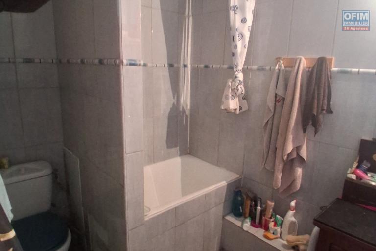 A VENDRE// Bel appartement de type F2 sur le PORT