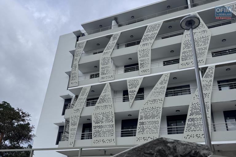 A louer bel appartement NEUF de type F1 sur la résidence ARTY à Sainte Clotilde LA BRETAGNE