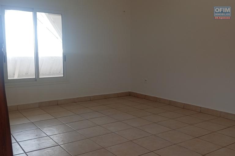 A LOUER APPARTEMENT F1 BIS DE 46 M2 A LA SALINE LES BAINS