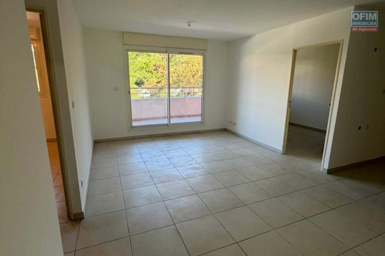 A vendre - Appartement T3 de 51 m2 avec varangue parking fermé-Secteur Sainte-Clotilde