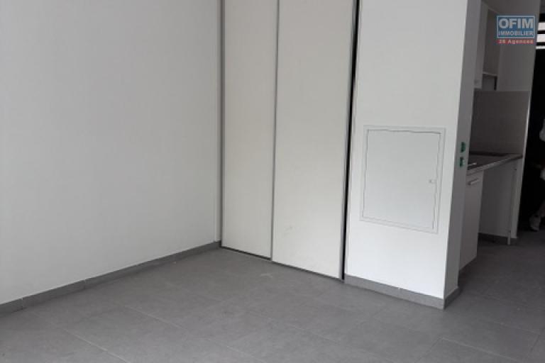 &Agrave; LOUER &ndash; STUDIO F1 NEUF &ndash; R&Eacute;SIDENCE ARTY &ndash; SAINTE-CLOTILDE