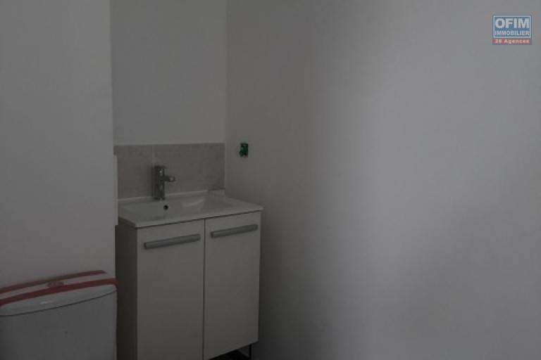 &Agrave; LOUER &ndash; STUDIO F1 NEUF &ndash; R&Eacute;SIDENCE ARTY &ndash; SAINTE-CLOTILDE
