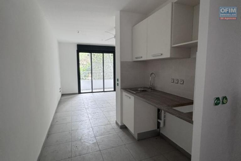 &Agrave; LOUER &ndash; STUDIO F1 NEUF &ndash; R&Eacute;SIDENCE ARTY &ndash; SAINTE-CLOTILDE