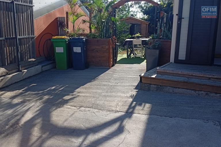 A VENDRE MAISON F4 DE 180 M2 DE SURFACE AVEC PISCINE ET VUE MER A ST LEU