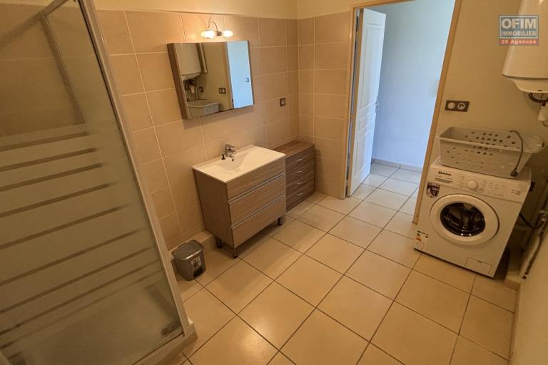 A louer studio meubl&eacute; dans la residence Lobellia &agrave; Ste Clotilde