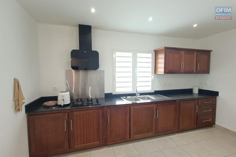 A Louer r&eacute;cente et spacieuse villa F4 de 85m2 &agrave; Sainte-Rose