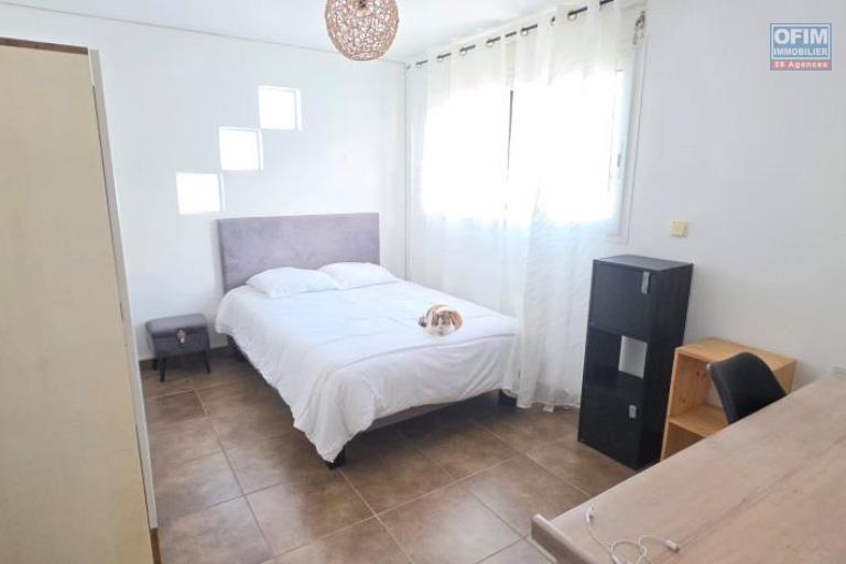 A louer sublime villa MEUBLE de type F7- prestations haut de gamme et environnement paisible