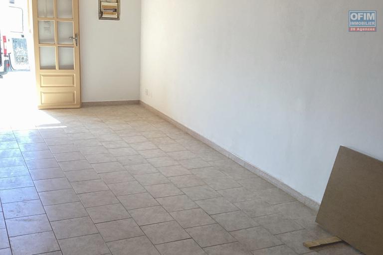 À LOUER – Maison Duplex F5 – Bagatelle