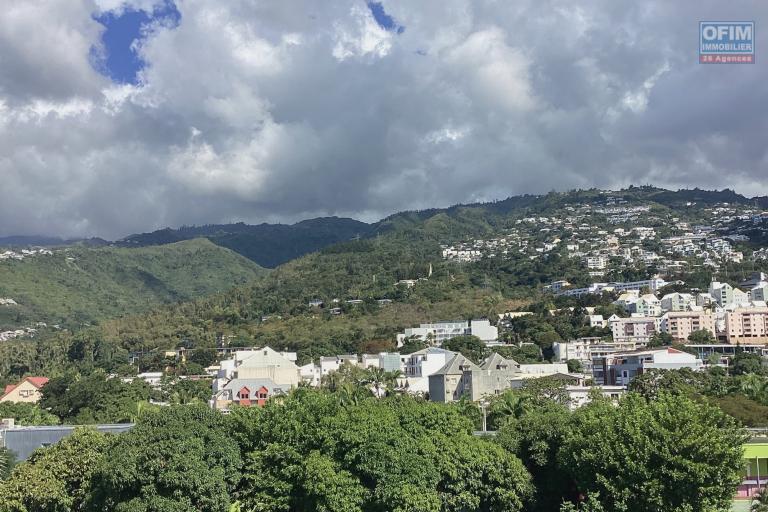 A vendre T2 R&eacute;sidence flamboyant St Denis