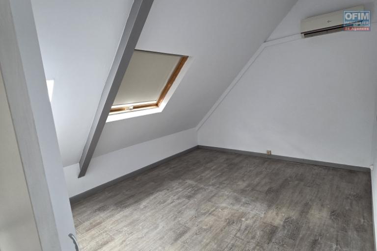 &Agrave; louer &ndash; Appartement duplex F4/5 a Mongaillard
