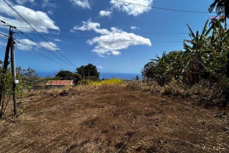 A vendre - Tan rouge - Terrain constructible 482 M2 - 141304 Euros