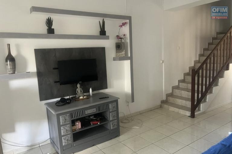A louer villa F4 mitoyenne sur ETANG SALE LES BAINS.