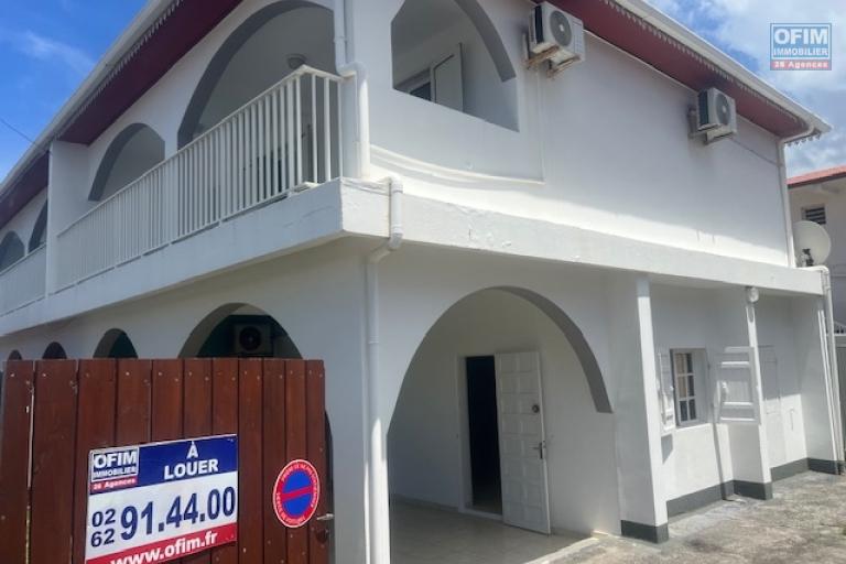 A louer villa F4 mitoyenne sur ETANG SALE LES BAINS.
