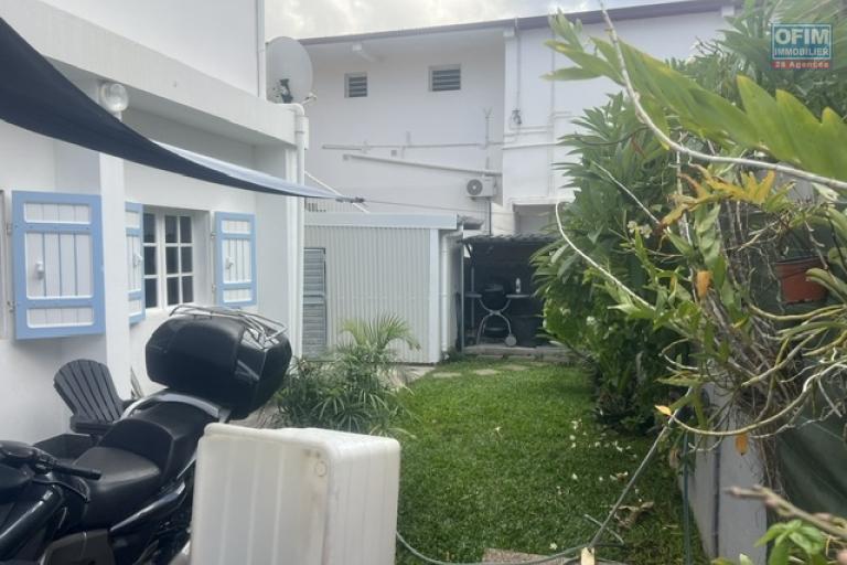 A louer villa F4 mitoyenne sur ETANG SALE LES BAINS.