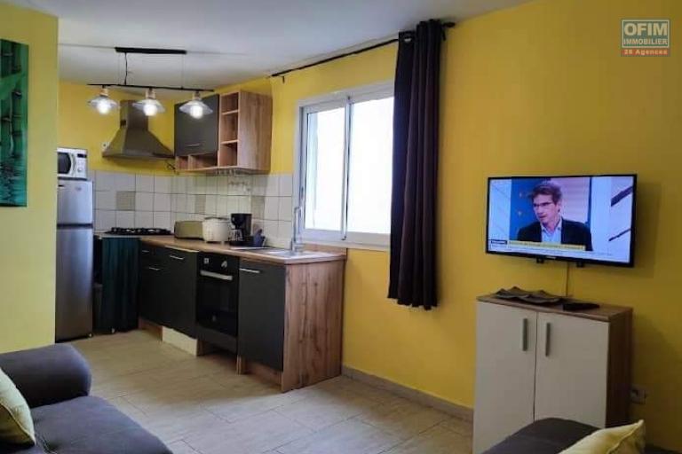 a louer 1 maison avec 2 chambres, jardin, endroit calme, jolie vue montagne