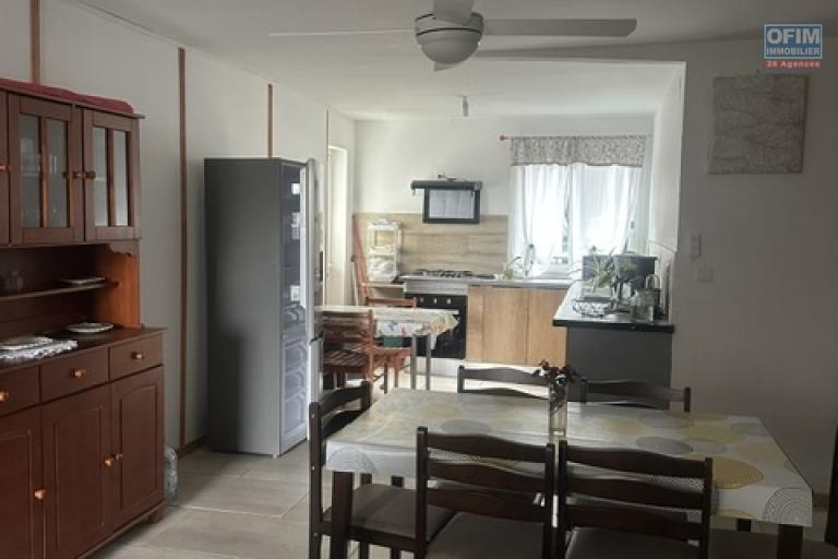Charmant meubl&eacute; de 2 chambres