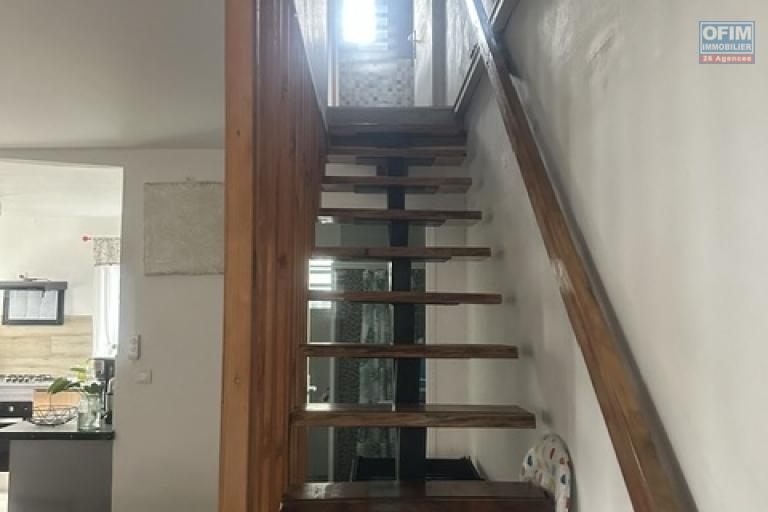 Charmant meubl&eacute; de 2 chambres