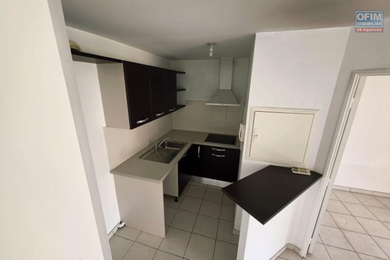 A vendre un appartement T2 de 45m2 dans la r&eacute;sidence Les Flamboyant Saint-Denis ville REUNION