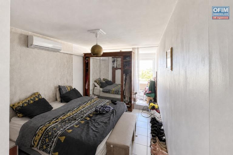 Saint-Gilles-les-Bains &ndash; Ensemble immobilier T2 + espace am&eacute;nag&eacute; ind&eacute;pendant