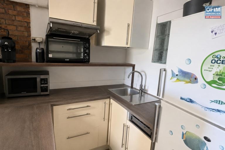 Saint-Gilles-les-Bains &ndash; Ensemble immobilier T2 + espace am&eacute;nag&eacute; ind&eacute;pendant