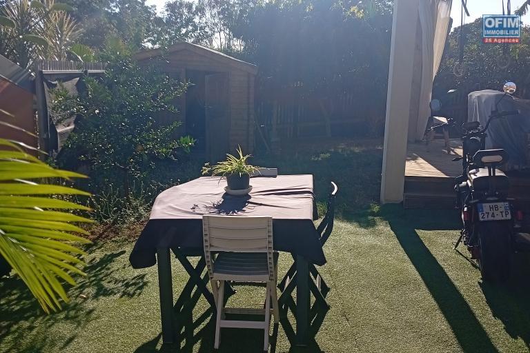 A VENDRE MAISON F4 DE 180 M2 DE SURFACE AVEC PISCINE ET VUE MER A ST LEU