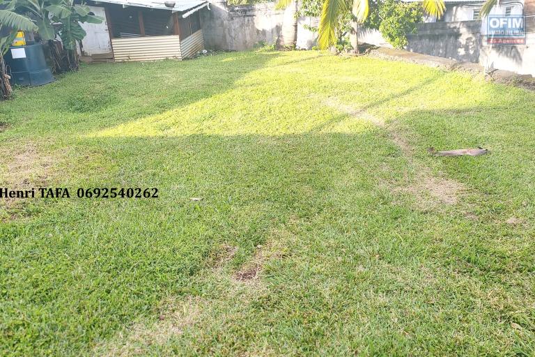 Tr&eacute;s beu terrain de 365 m2 constructible &agrave; Vincendo