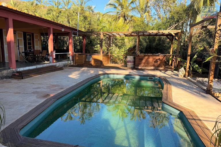 Villa de charme avec d&eacute;pendance piscine et jacuzzi -Saint Paul