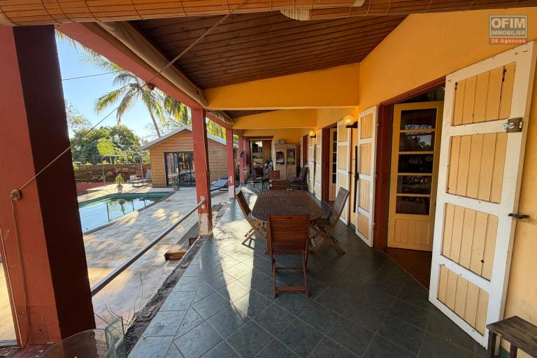 Villa de charme avec dépendance piscine et jacuzzi -Saint Paul - varangue
