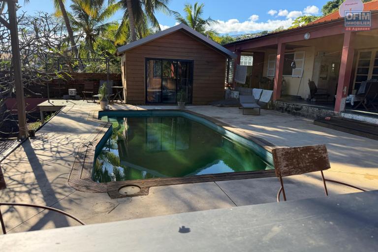 Villa de charme avec dépendance piscine et jacuzzi -Saint Paul