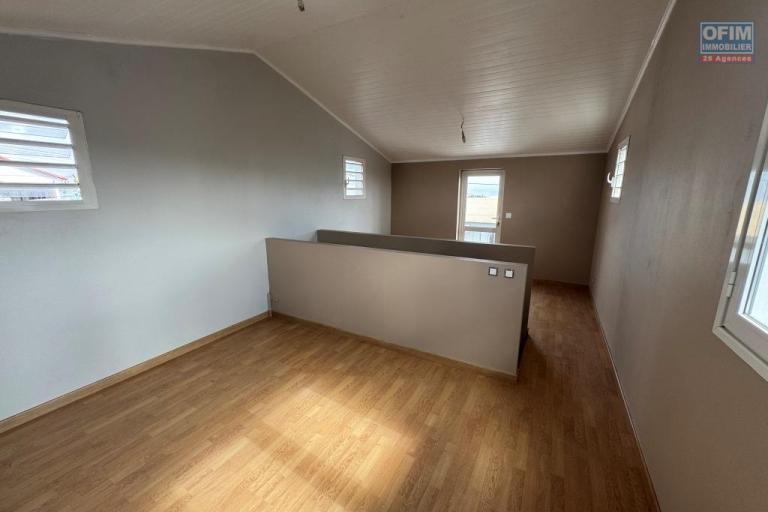 A louer jolie villa d'environ 110 m² de type F4 entièrement rénové la Plaine des Cafres Bois Court